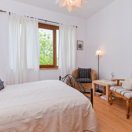Shik & Chic One Bedroom Central Apartment Graf Ignatiev X Shishman Corner By Flat Mаnager Sofia Exterior photo