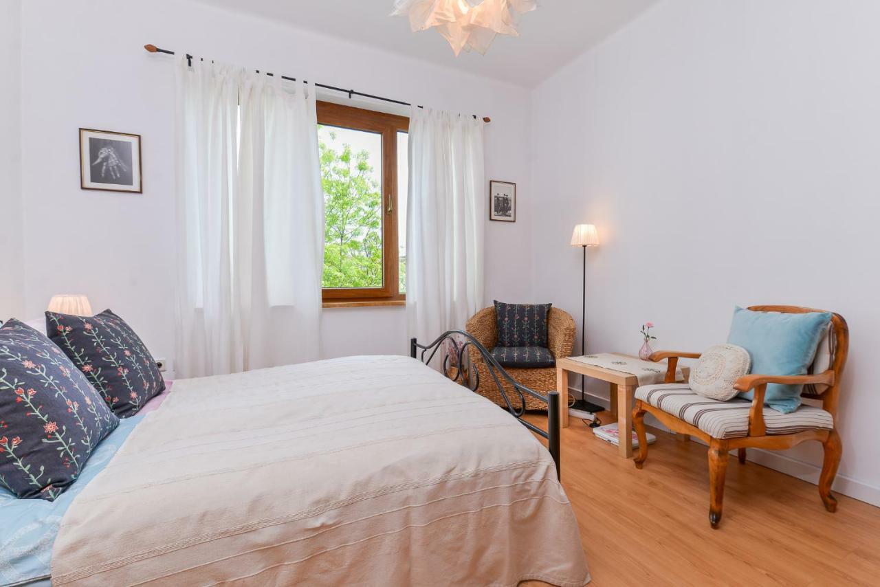Shik & Chic One Bedroom Central Apartment Graf Ignatiev X Shishman Corner By Flat Mаnager Sofia Exterior photo